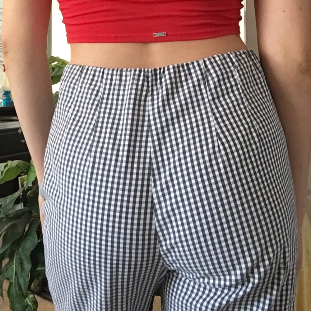 CUTE PLAID ANKLE-CROPPED PANTS!